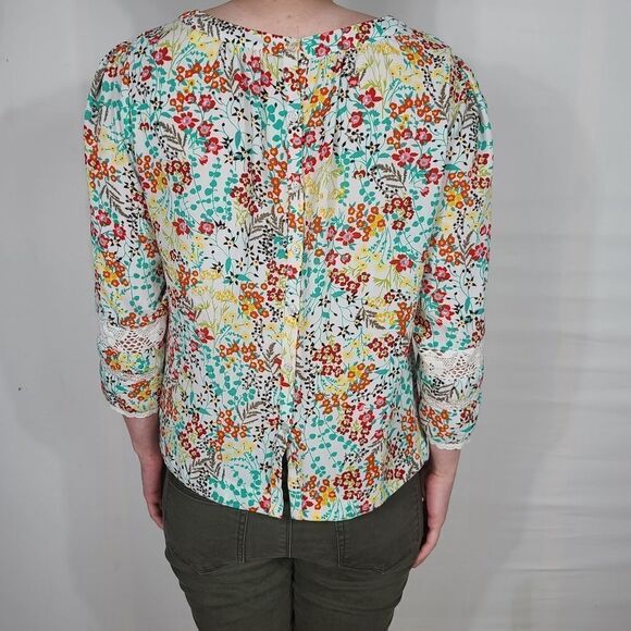New York & Company White Floral Lace Blouse - Picture 3 of 6
